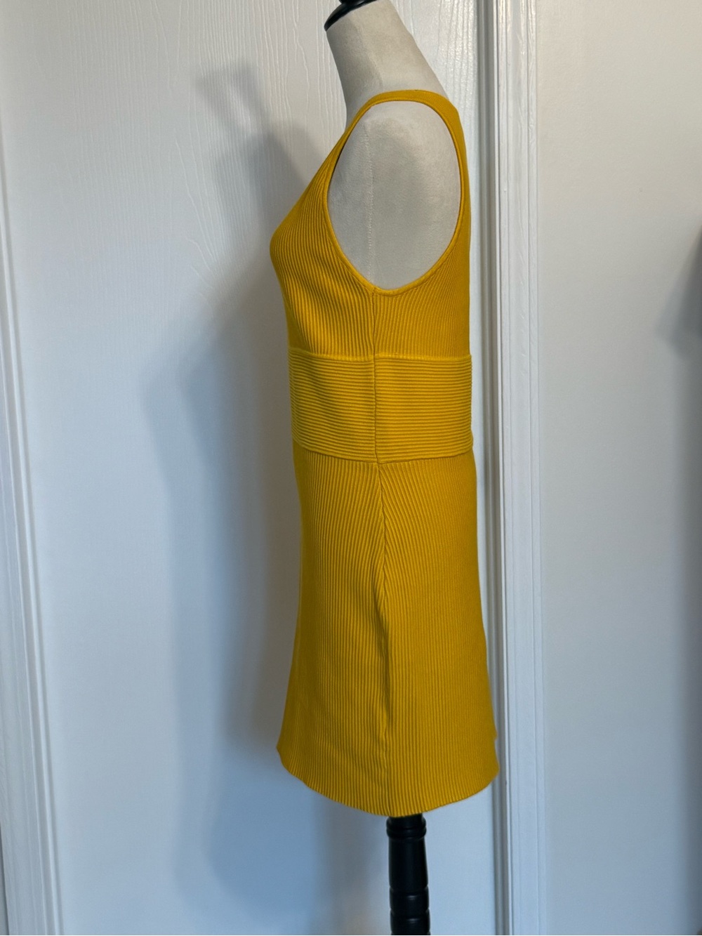 House of Harlow 1960 Yellow Ribbed Sleeveless Knit Dress, NWT - Picture 4 of 8